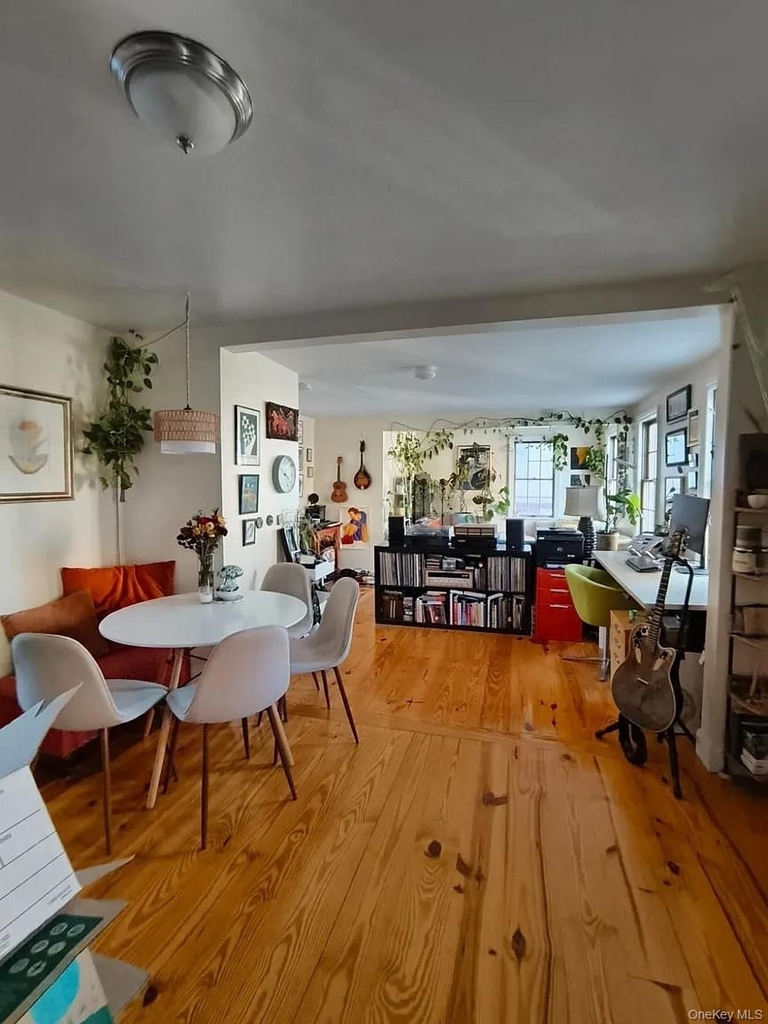 1009 Brown Street - Photo 2