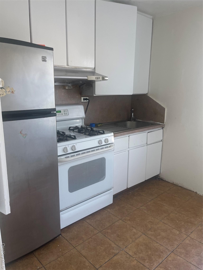 8716 260th Street - Photo 1
