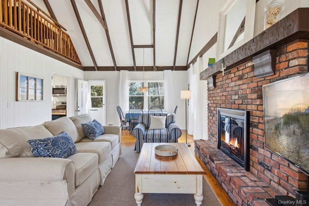 3 Foster Avenue - Photo 0