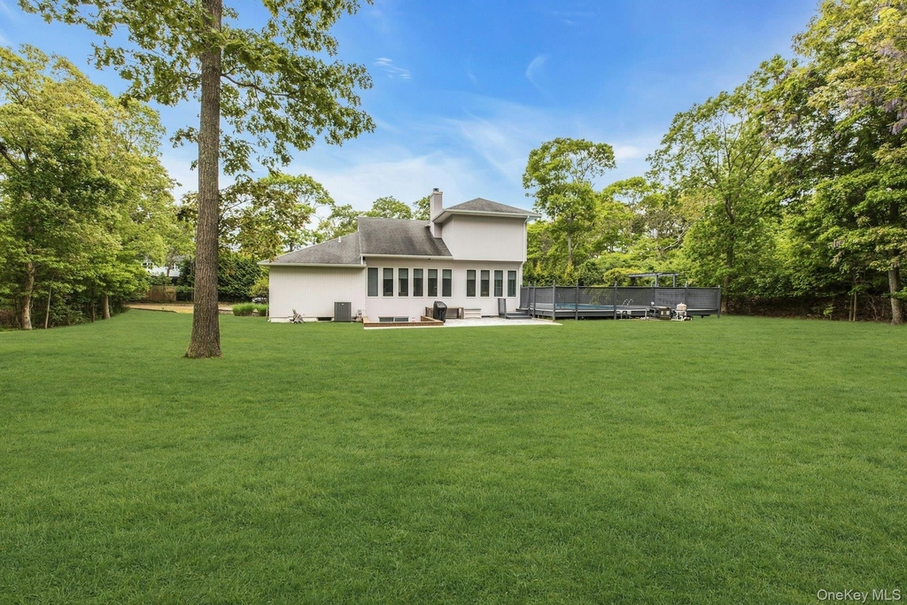 35 Bay Avenue W - Photo 28