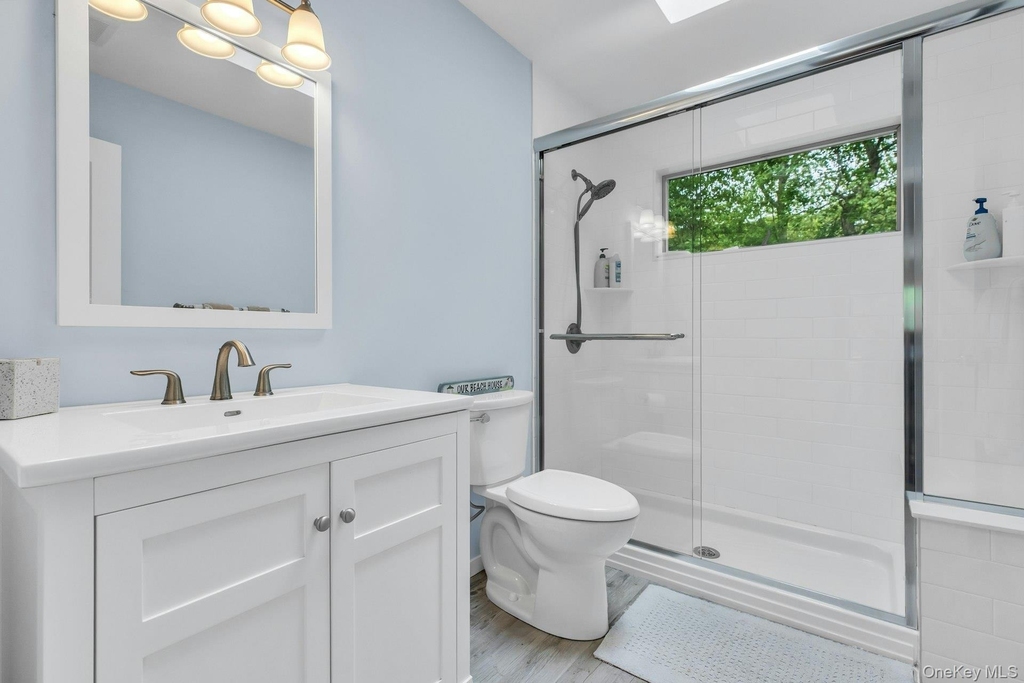 35 Bay Avenue W - Photo 19