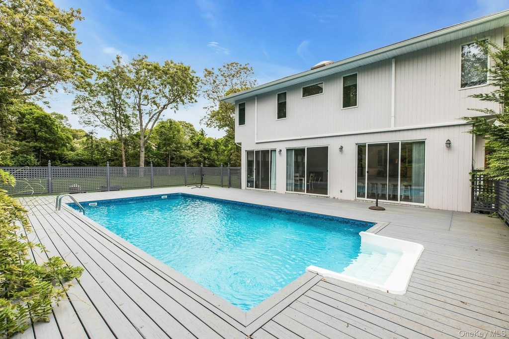 35 Bay Avenue W - Photo 33