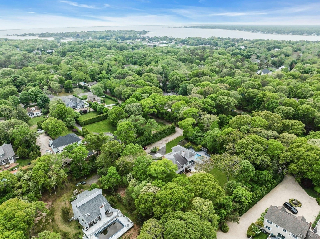 35 Bay Avenue W - Photo 35