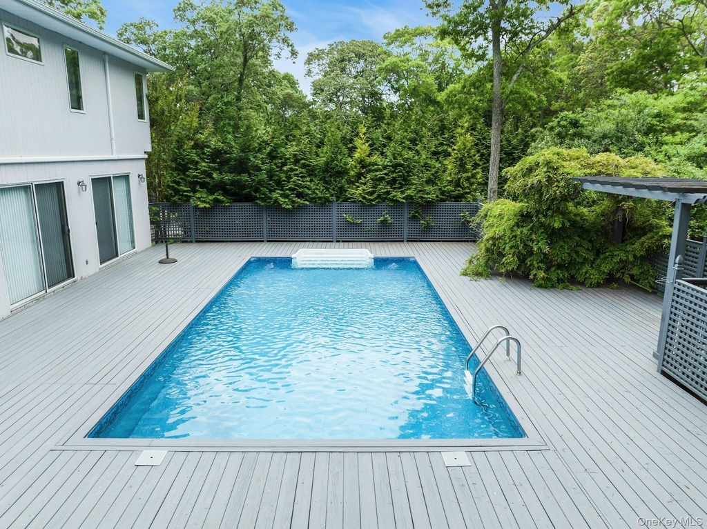 35 Bay Avenue W - Photo 39