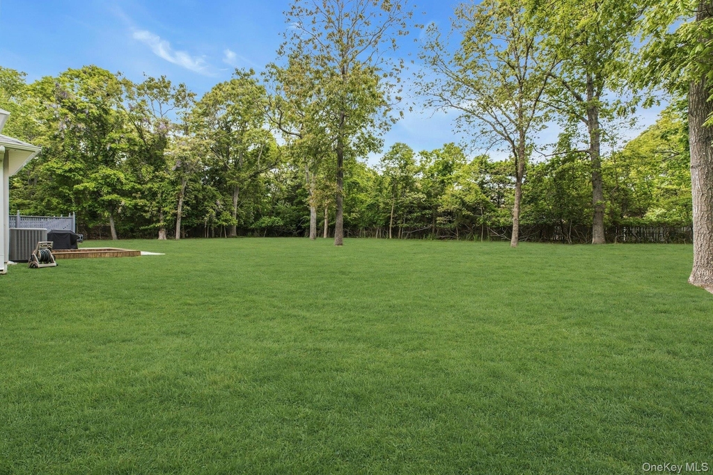 35 Bay Avenue W - Photo 26