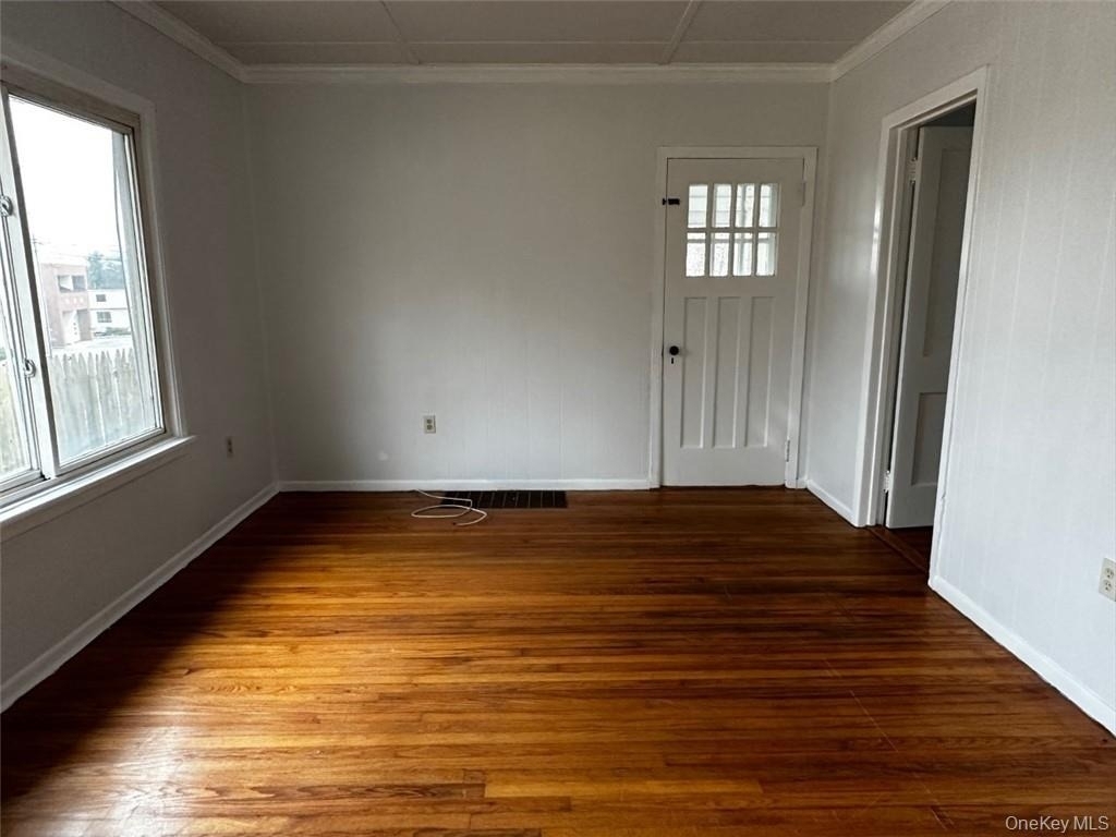 27 Howard Road - Photo 3
