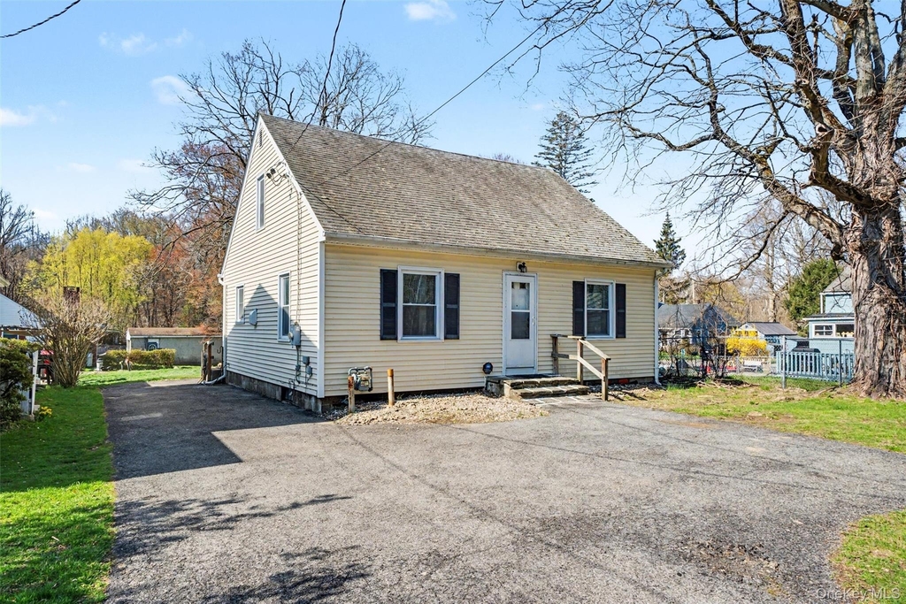 15 Forge Hill Road - Photo 0