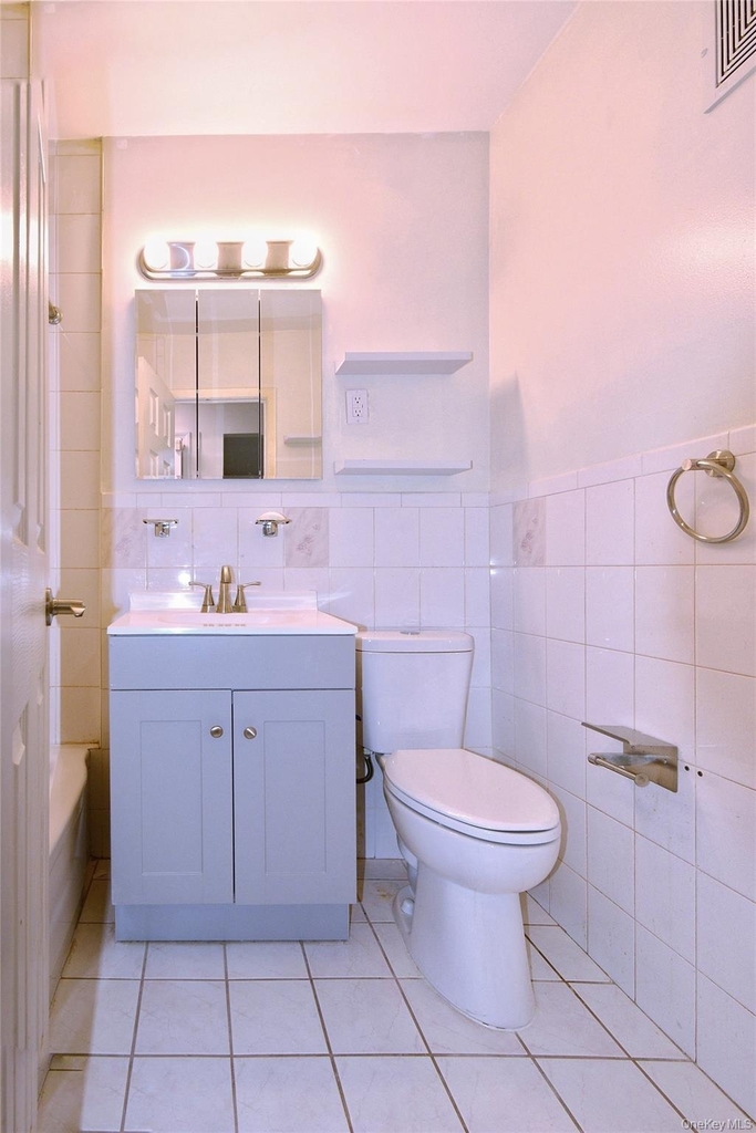 1510 Beach 12 Street - Photo 3