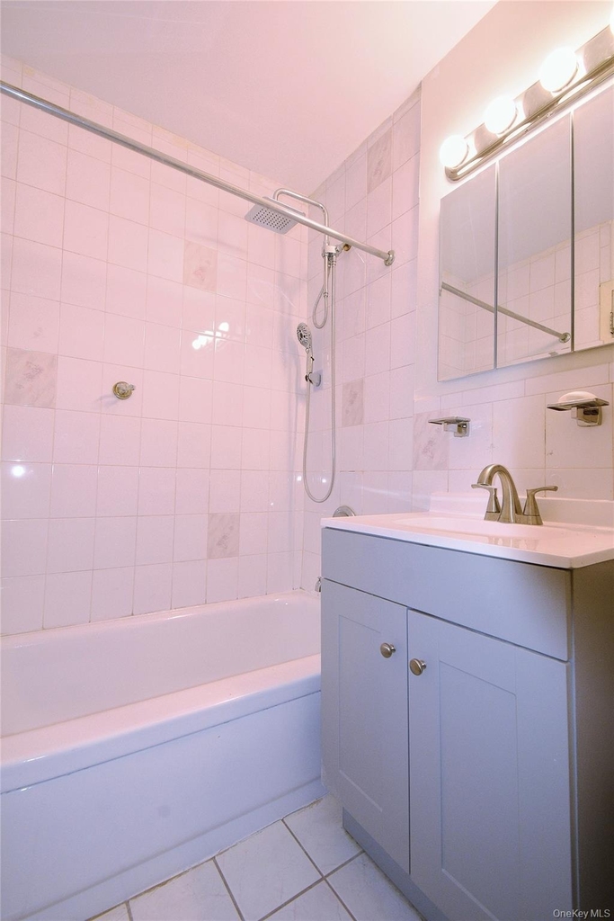 1510 Beach 12 Street - Photo 2