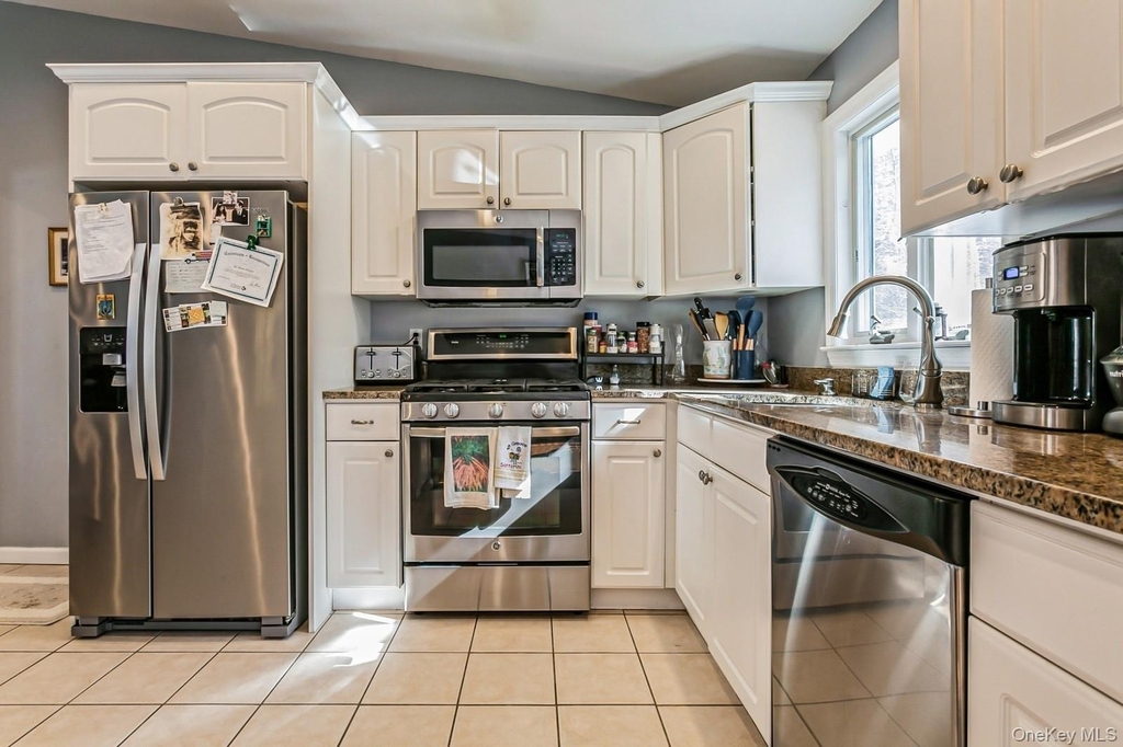 33 Brookside Place - Photo 2