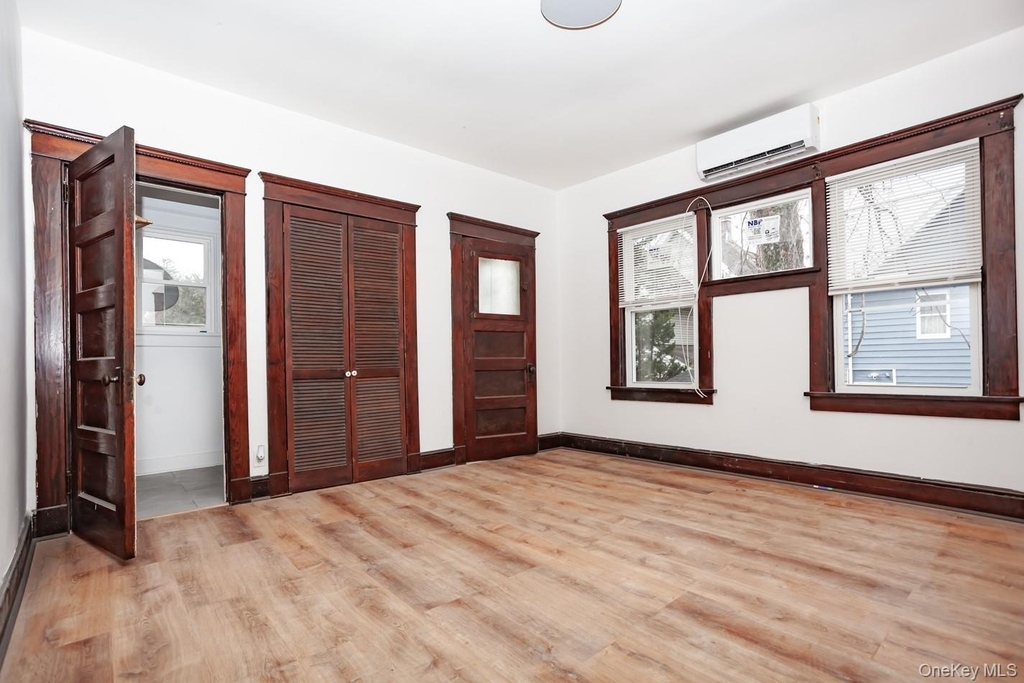 1009 Hudson Avenue - Photo 10