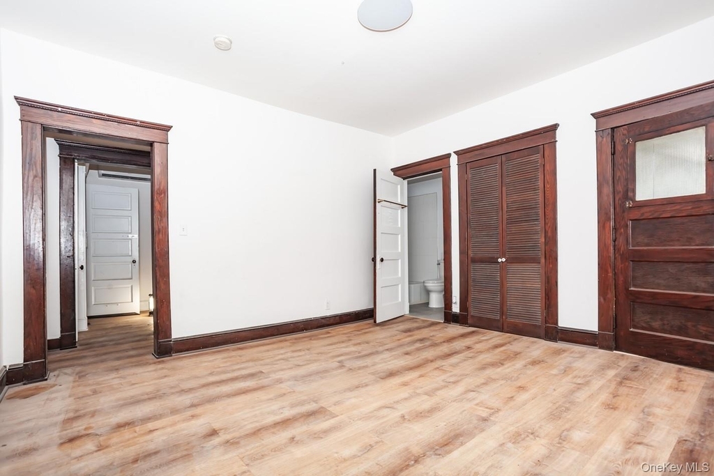 1009 Hudson Avenue - Photo 14