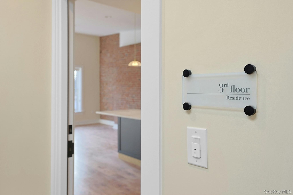 19 Main Street - Photo 2