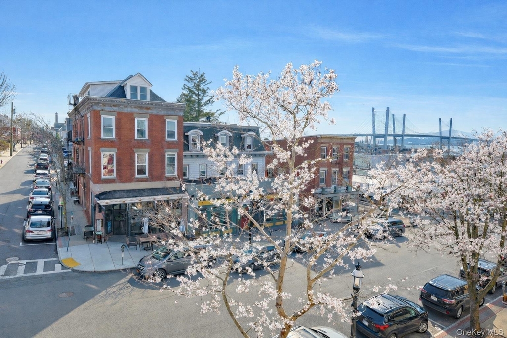 19 Main Street - Photo 5