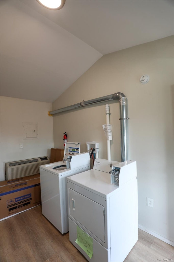 669 Broadway 9w - Photo 8