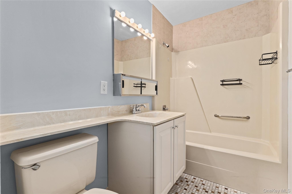60 Kensico Road - Photo 4