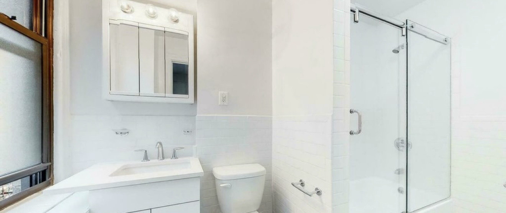 139 West 55th Street - Photo 4