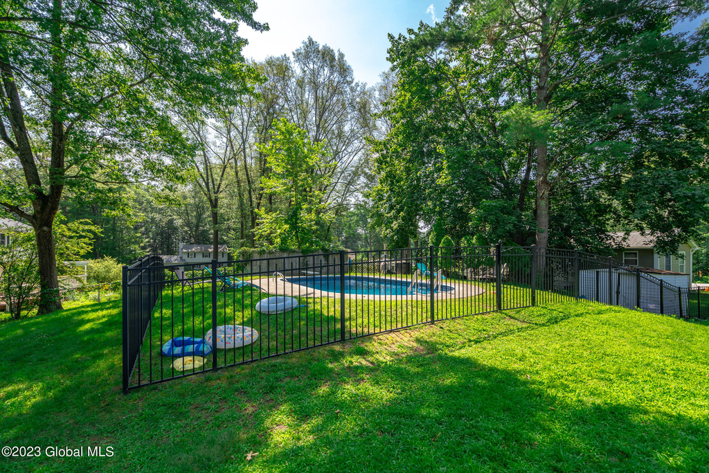 1 Laurie Lane - Photo 20