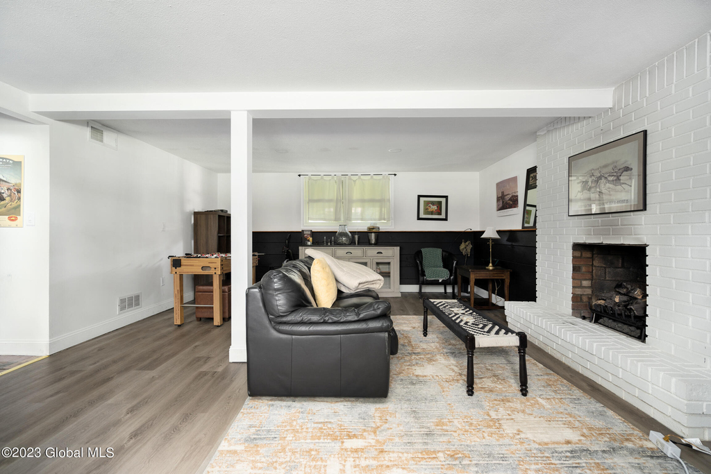 1 Laurie Lane - Photo 16