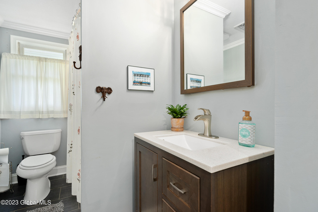 1 Laurie Lane - Photo 8