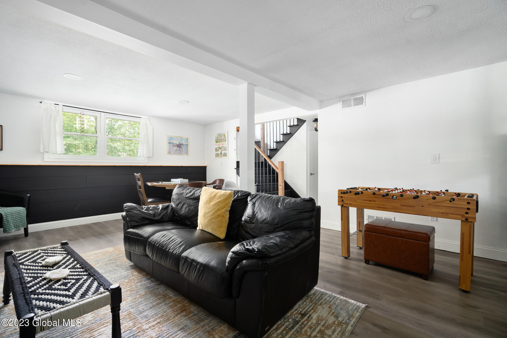 1 Laurie Lane - Photo 17