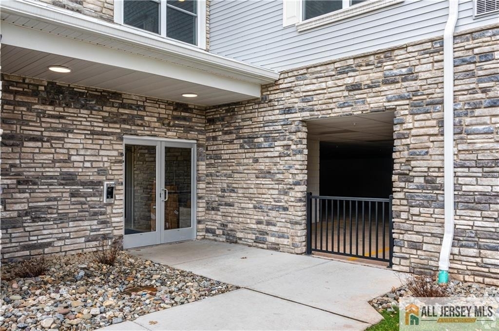 1025 Raritan Road - Photo 2