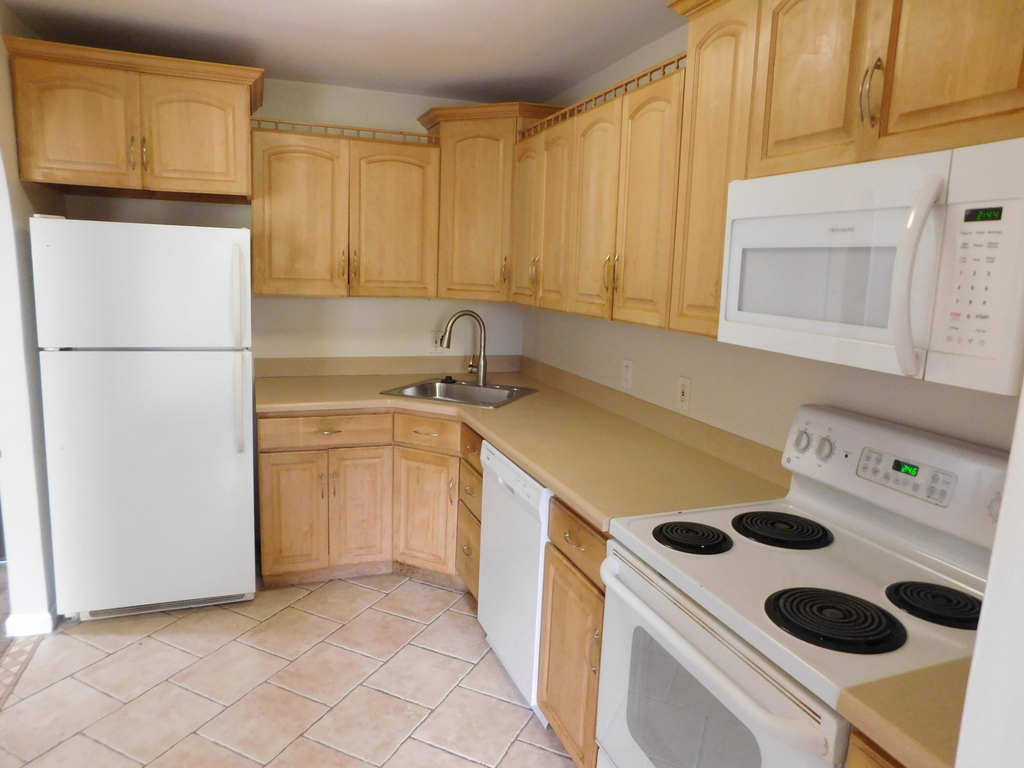 32005 W 12 Mile Road - Photo 5