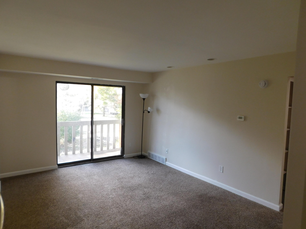 32005 W 12 Mile Road - Photo 8