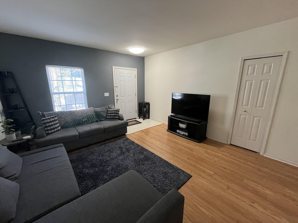 1021 Maiden Lane - Photo 5