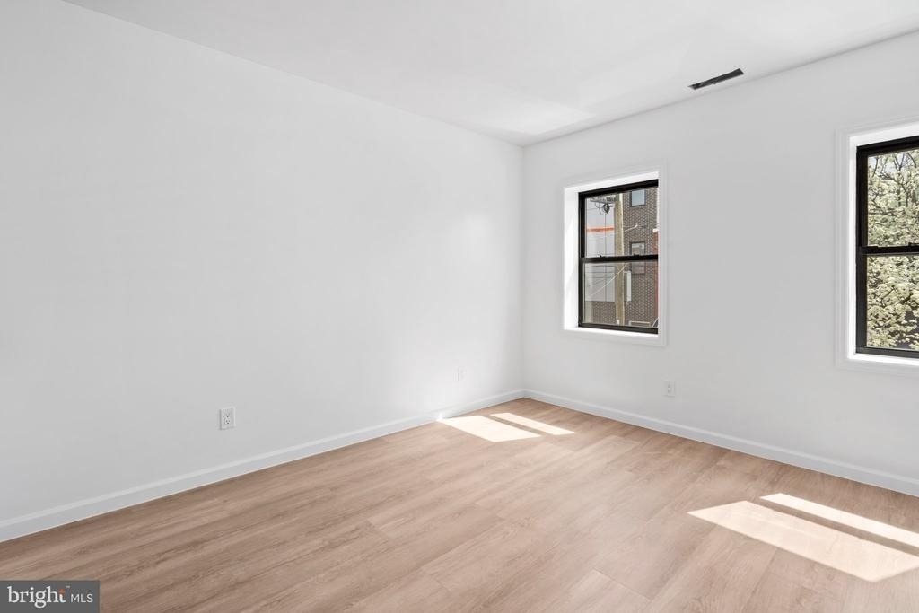 2055 Dickinson Street - Photo 15