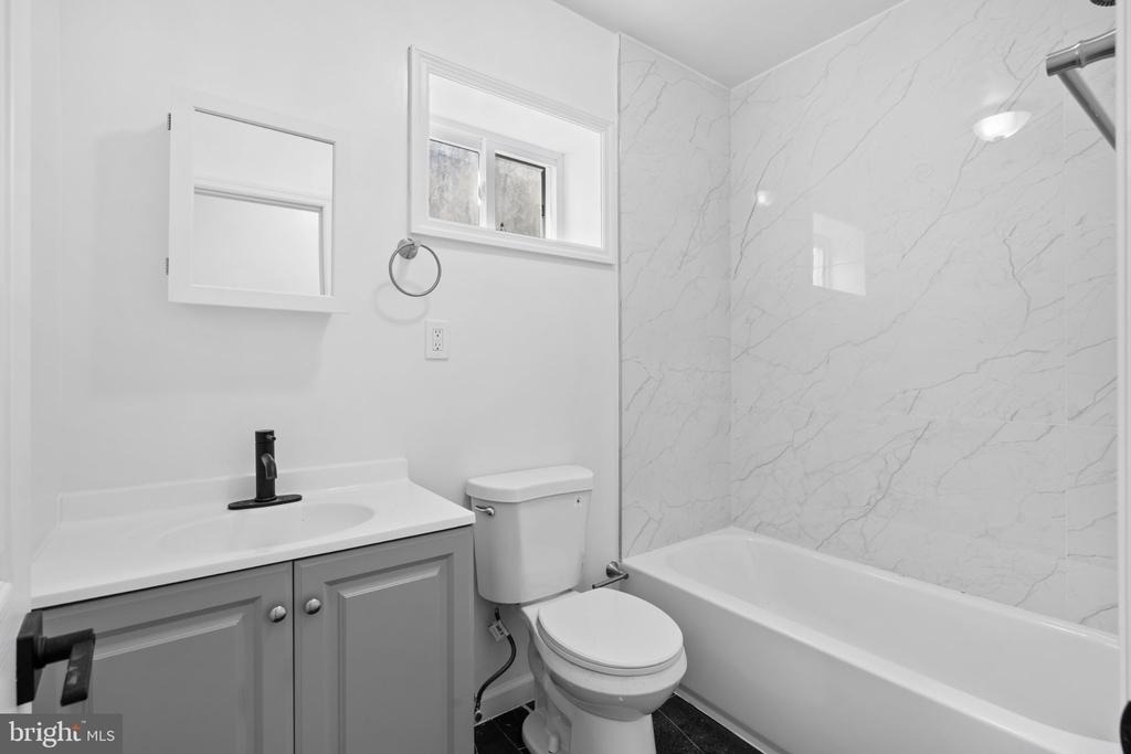 2055 Dickinson Street - Photo 11