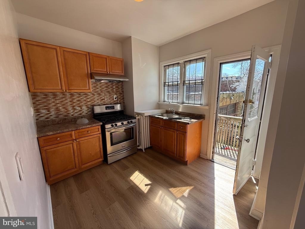 5052 Wayne Avenue - Photo 12