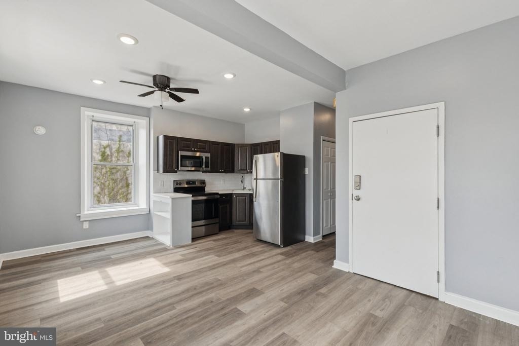21 E Price Street - Photo 1