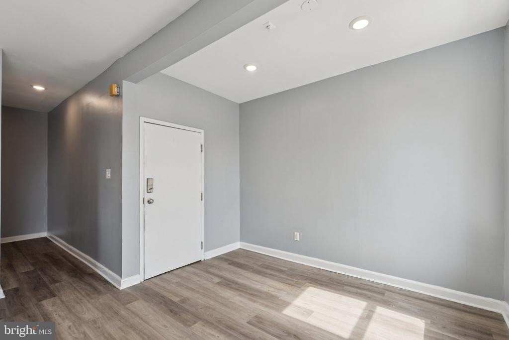 21 E Price Street - Photo 3