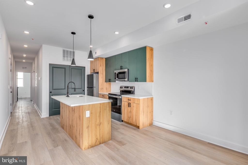 1223 W Lehigh Avenue - Photo 2