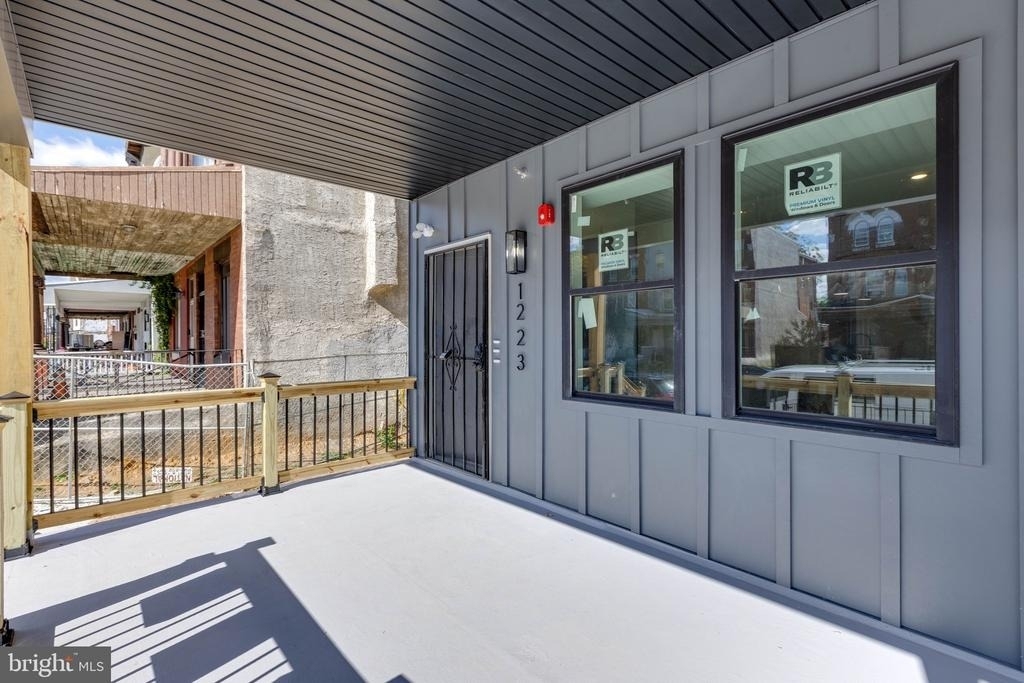 1223 W Lehigh Avenue - Photo 10