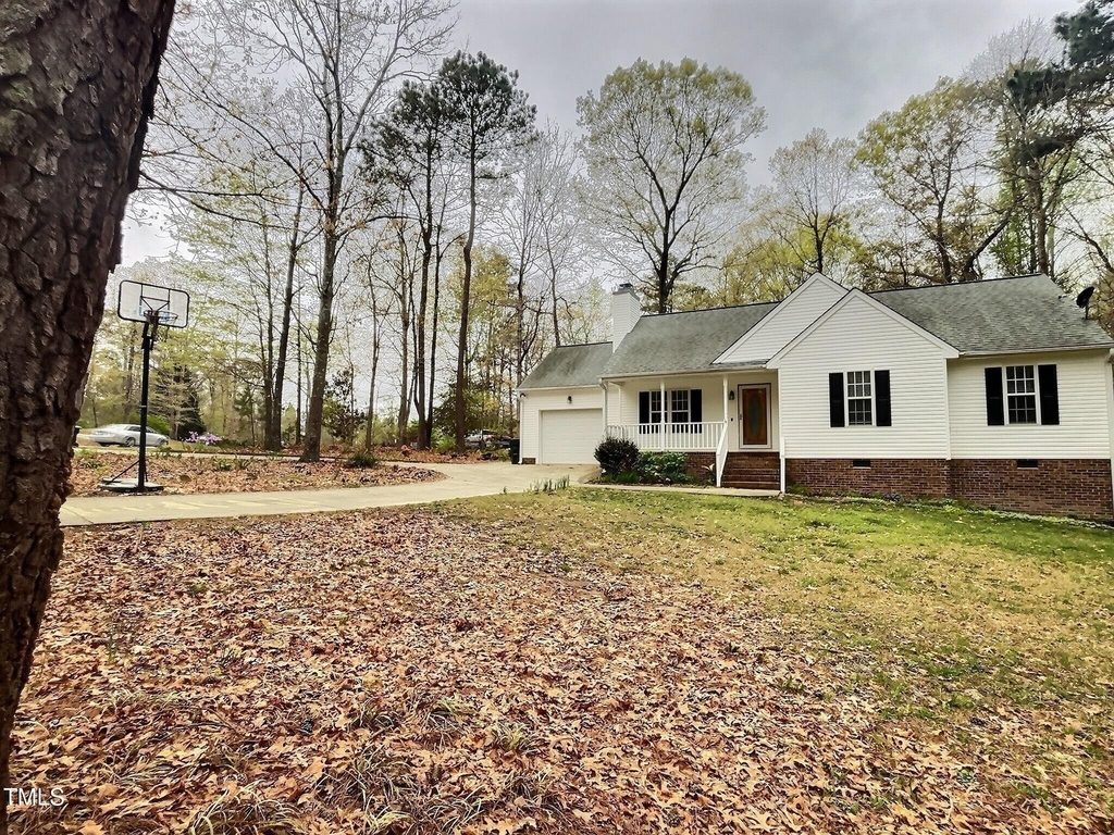 20 Hollyfield Lane - Photo 1