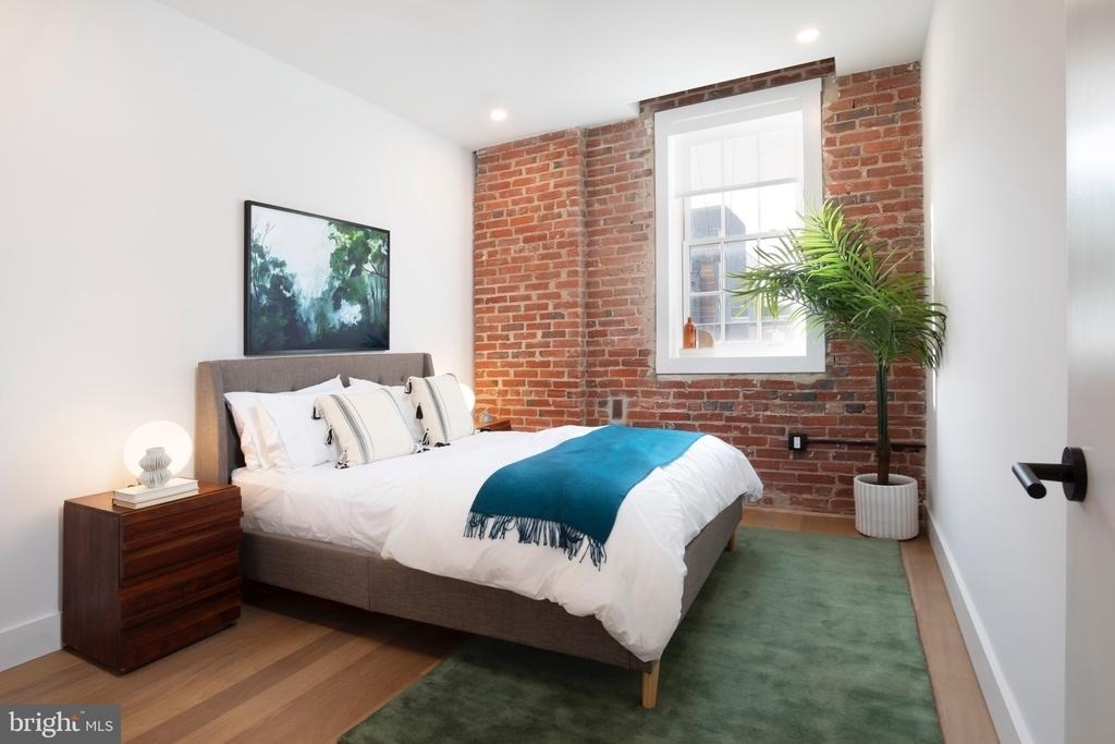 1099 Germantown Avenue - Photo 3