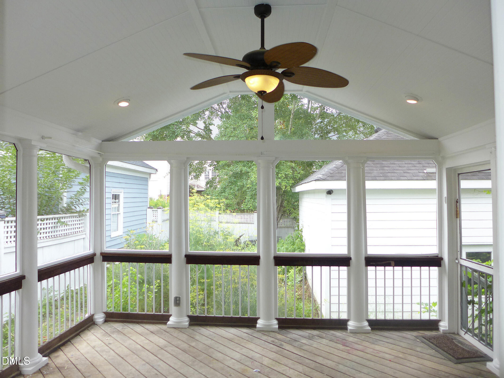 111 Tharrington Drive - Photo 18