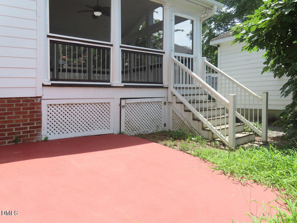 111 Tharrington Drive - Photo 20
