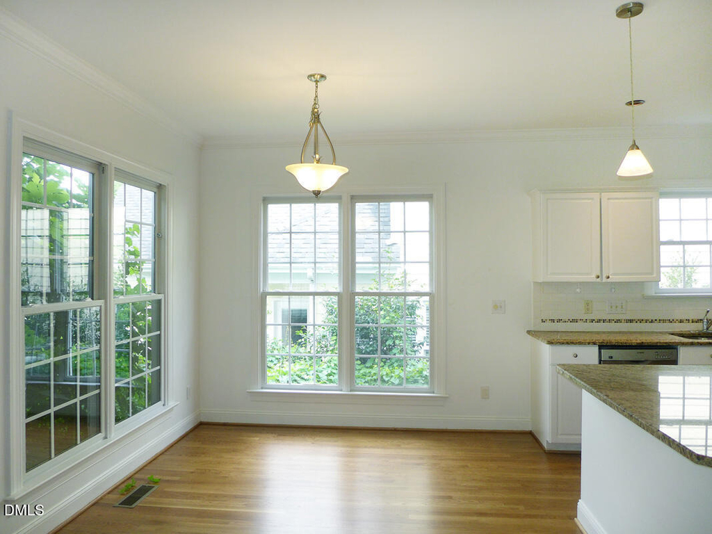 111 Tharrington Drive - Photo 6