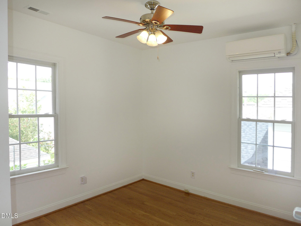 111 Tharrington Drive - Photo 15