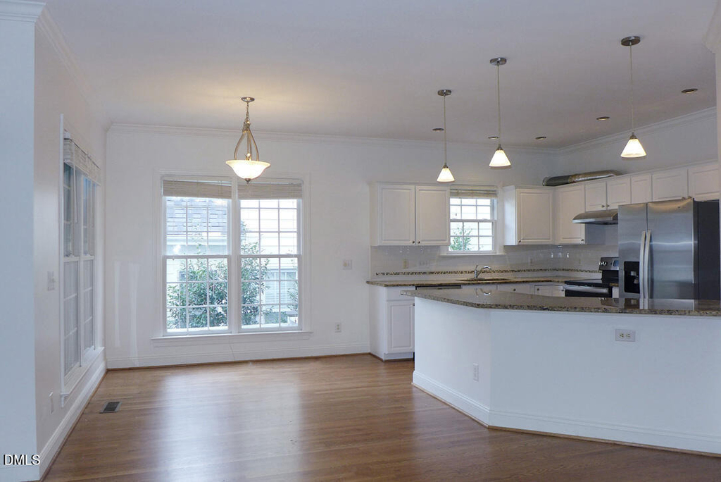 111 Tharrington Drive - Photo 10
