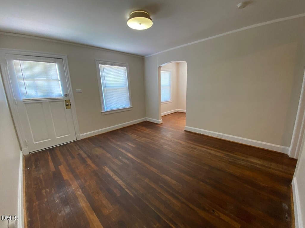 905 Bunn Terrace - Photo 3