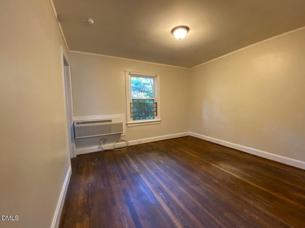 905 Bunn Terrace - Photo 8