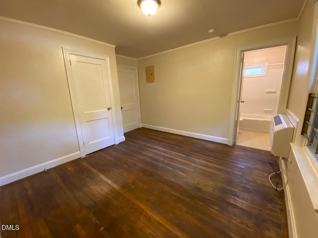 905 Bunn Terrace - Photo 9