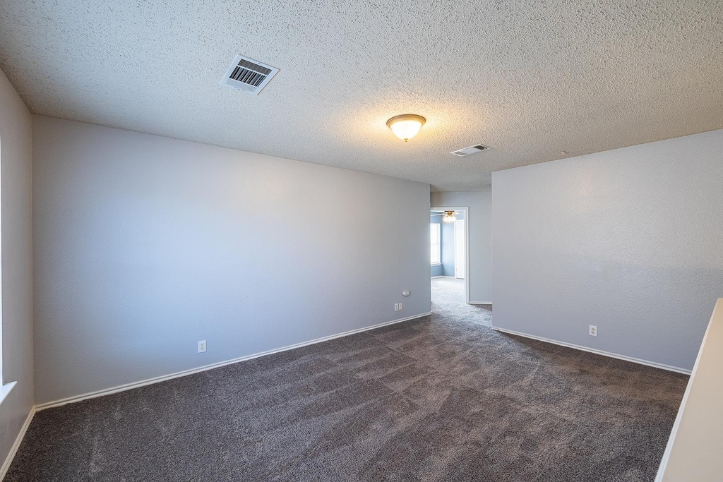 1240 Dexford Dr - Photo 12