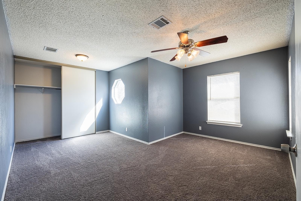 1240 Dexford Dr - Photo 14