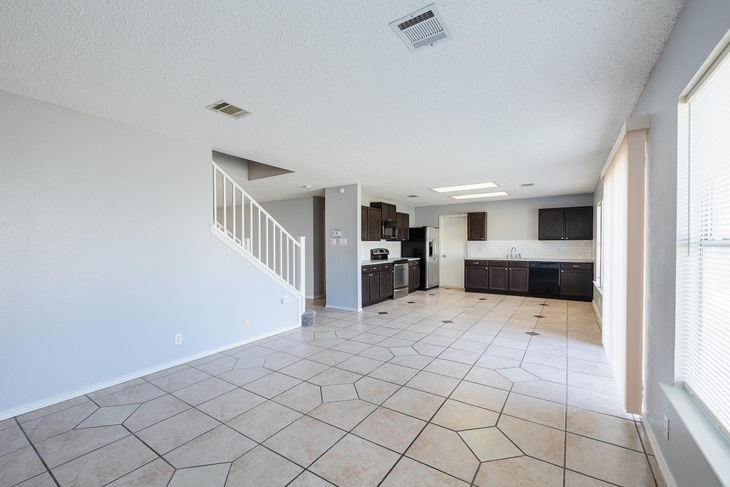 1240 Dexford Dr - Photo 10