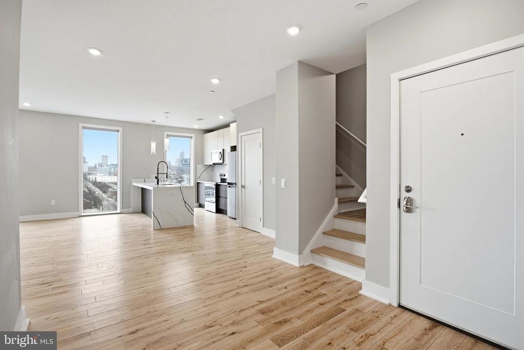 1000 W Girard Avenue - Photo 12
